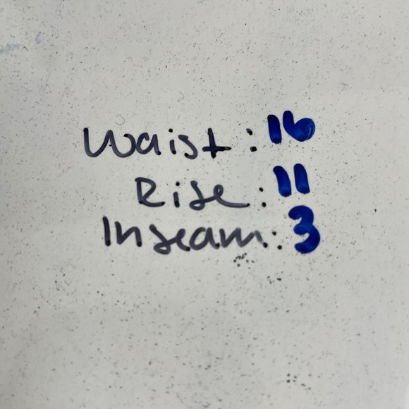 VTG Levi's Junior Black Denim Shorts High Waisted Style Casual Everyday so 12/13 - Picture 7 of 8